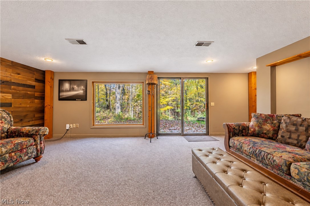 6620 Silica Road Austintown OH 44515