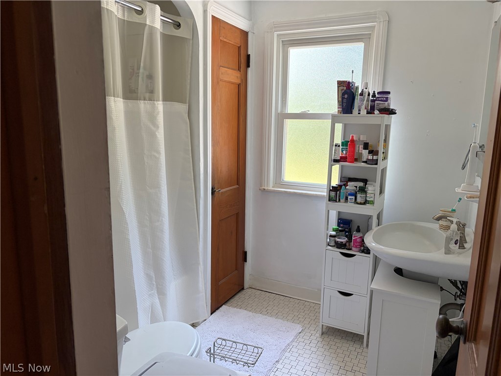 1604 Maplegrove Road South Euclid OH 44121
