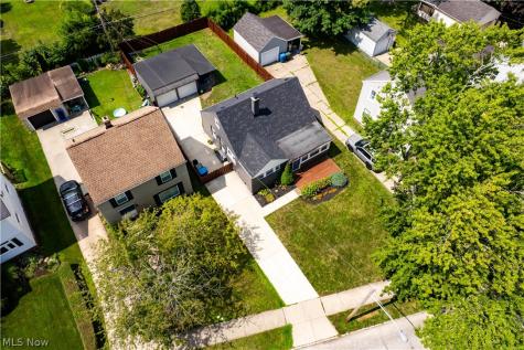 4318 W 222nd Street Fairview Park OH 44126