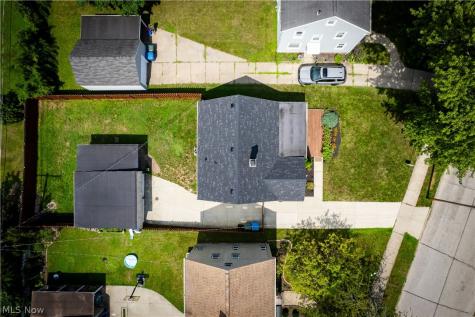 4318 W 222nd Street Fairview Park OH 44126