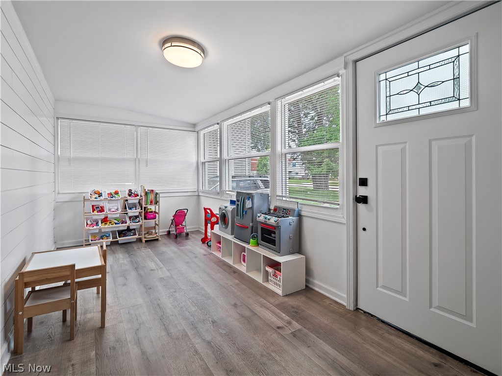 4318 W 222nd Street Fairview Park OH 44126