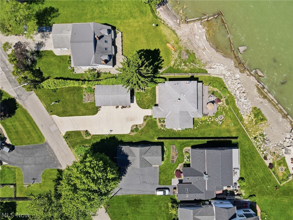 7525 Lakeshore Boulevard Madison OH 44057