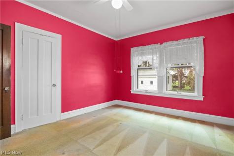 1282 Chase Avenue Lakewood OH 44107