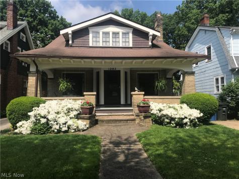 1282 Chase Avenue Lakewood OH 44107