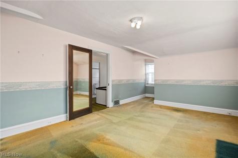 1282 Chase Avenue Lakewood OH 44107