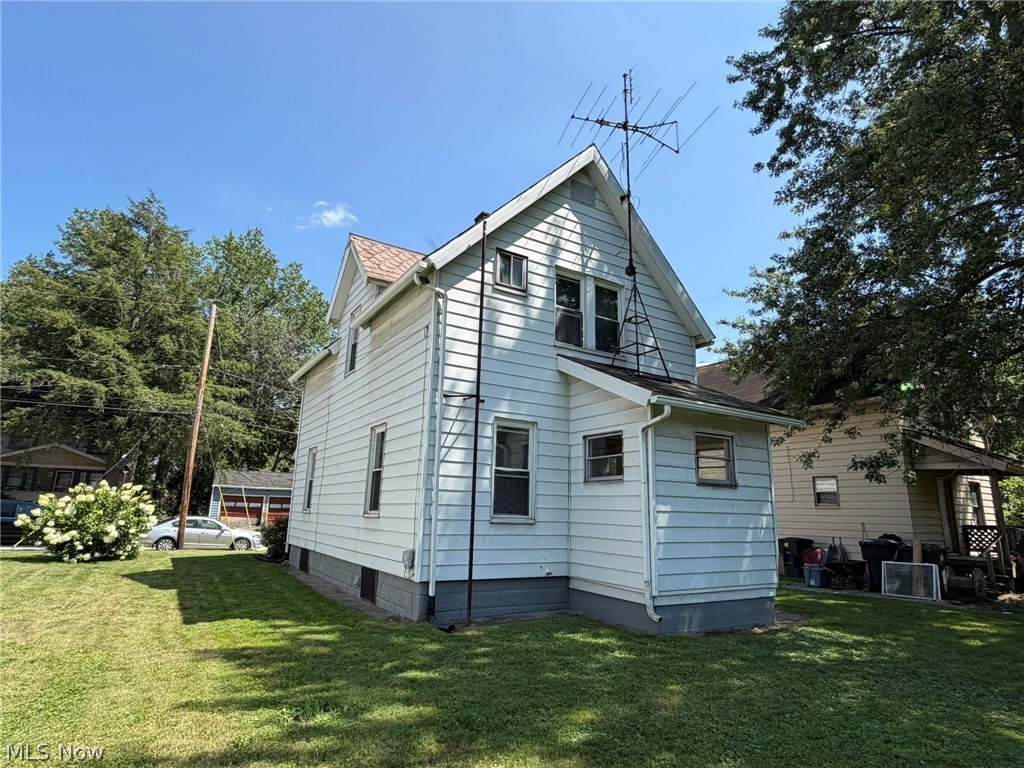 412 Iddings Avenue SE Warren OH 44483