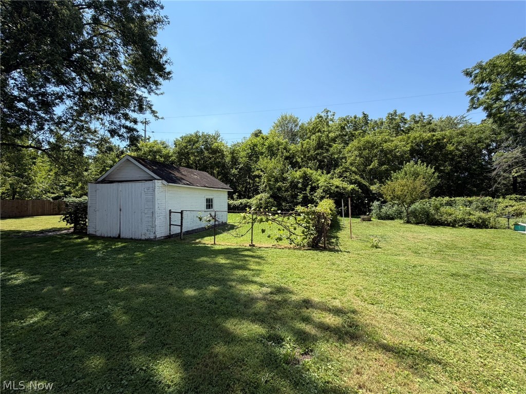 412 Iddings Avenue SE Warren OH 44483