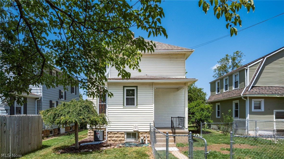 714 Saint Louis Avenue Zanesville OH 43701