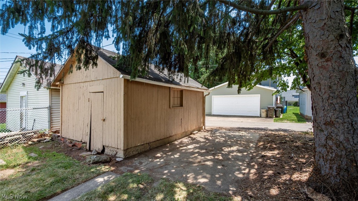 714 Saint Louis Avenue Zanesville OH 43701