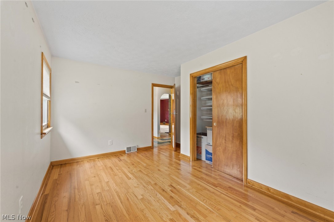 1409 Elm Grove Avenue Akron OH 44312