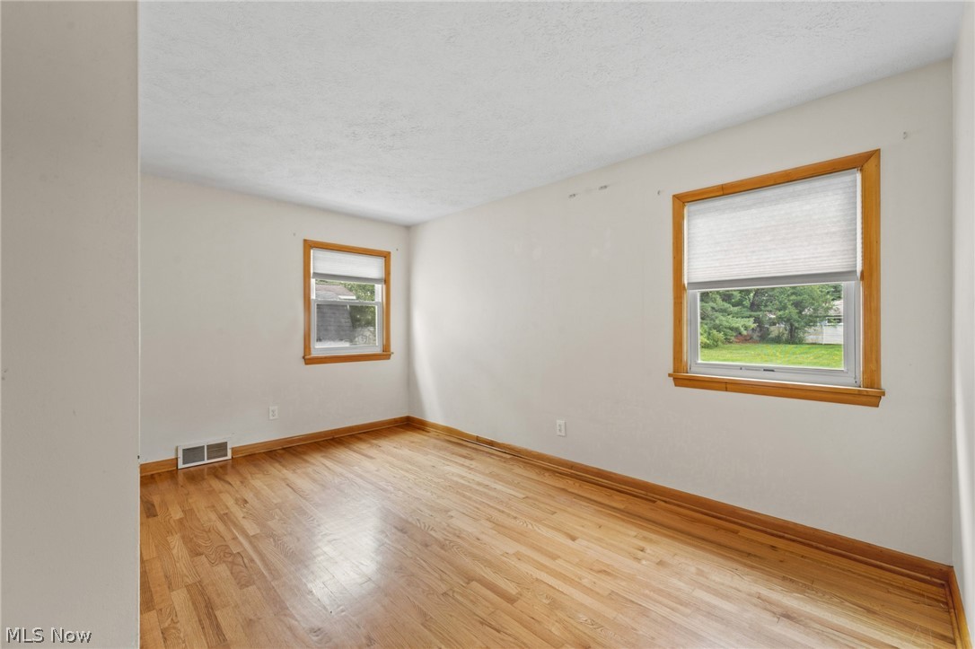1409 Elm Grove Avenue Akron OH 44312