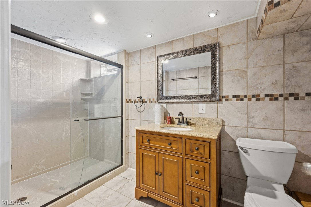 1409 Elm Grove Avenue Akron OH 44312