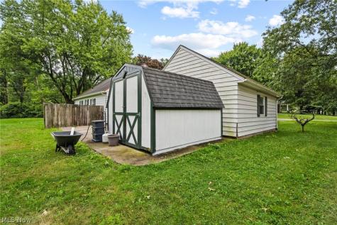 1409 Elm Grove Avenue Akron OH 44312