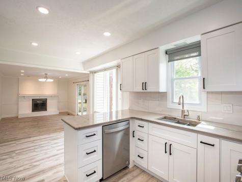 3883 Sanford Drive Parma OH 44134