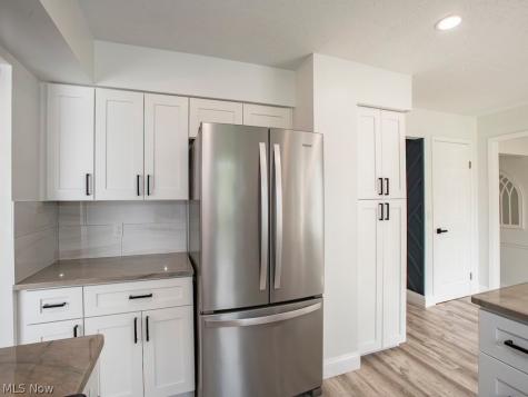 3883 Sanford Drive Parma OH 44134