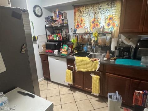 4669 E 174th Street Cleveland OH 44128