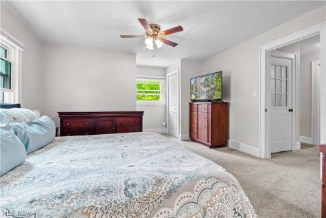 2136 E Sprague Road Broadview Heights OH 44147