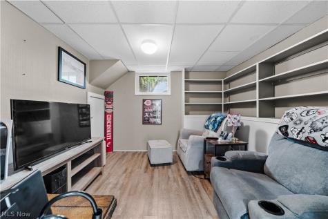 2136 E Sprague Road Broadview Heights OH 44147