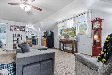 2136 E Sprague Road Broadview Heights OH 44147