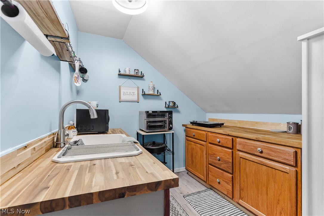 2136 E Sprague Road Broadview Heights OH 44147