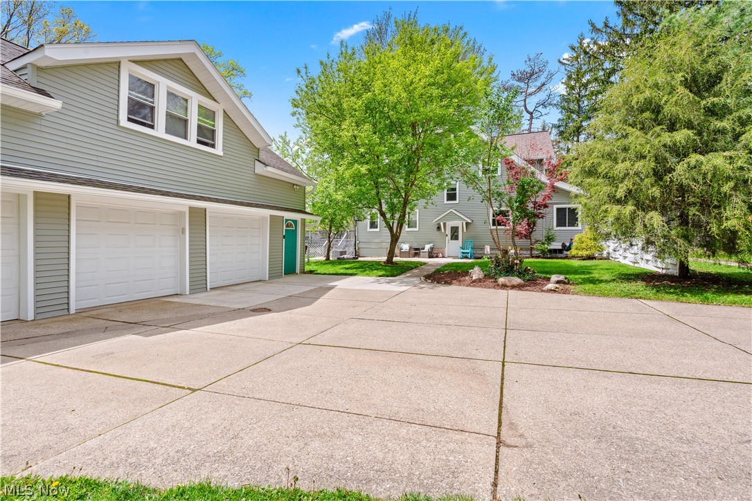 2136 E Sprague Road Broadview Heights OH 44147