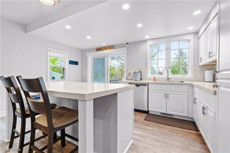 2136 E Sprague Road Broadview Heights OH 44147