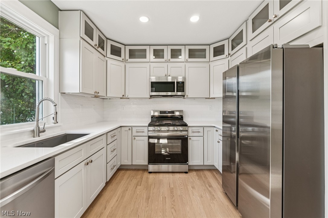 1450 W 77th Street Cleveland OH 44102