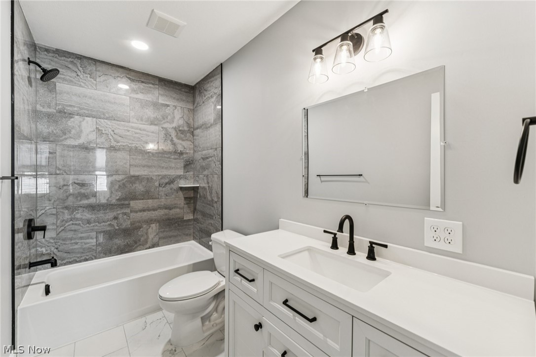 1450 W 77th Street Cleveland OH 44102