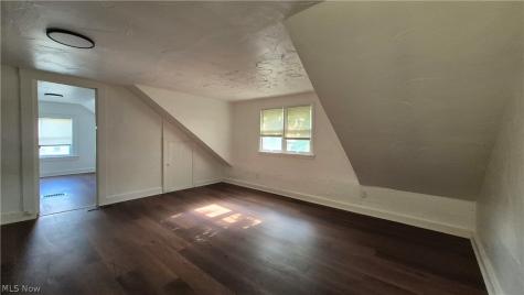 12512 Rexford Avenue Cleveland OH 44105