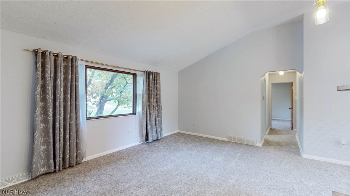 1239 Doralee Drive Mogadore OH 44260