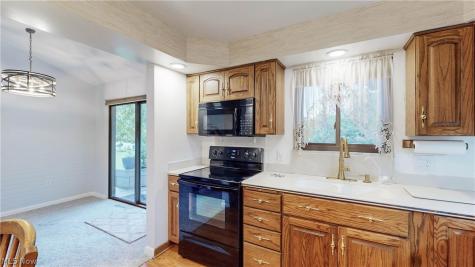 1239 Doralee Drive Mogadore OH 44260