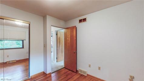 1239 Doralee Drive Mogadore OH 44260