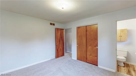 1239 Doralee Drive Mogadore OH 44260