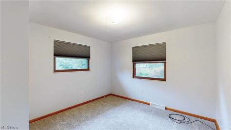 1239 Doralee Drive Mogadore OH 44260