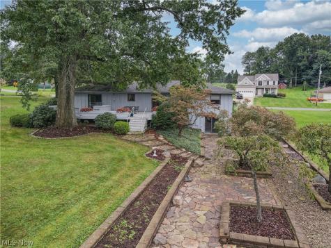 1239 Doralee Drive Mogadore OH 44260