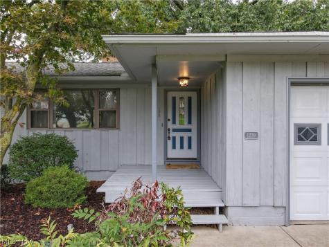 1239 Doralee Drive Mogadore OH 44260
