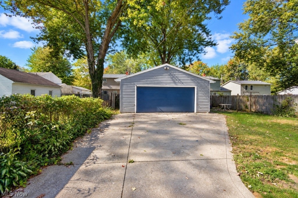 1136 Grand Avenue Madison OH 44057