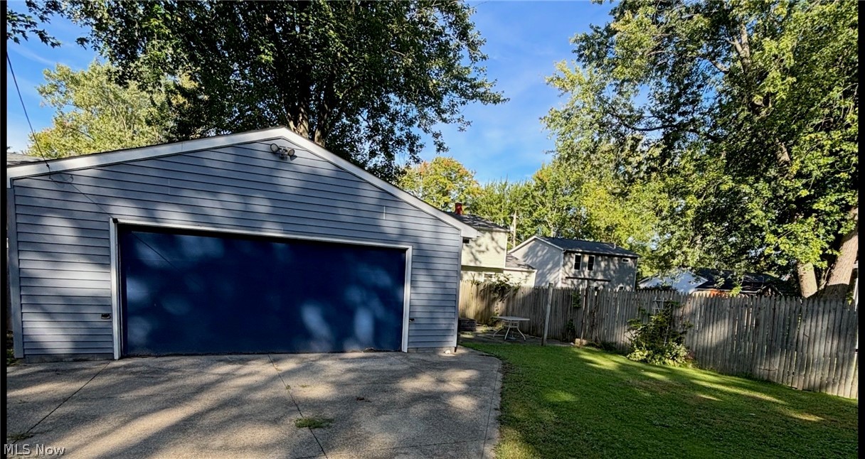 1136 Grand Avenue Madison OH 44057