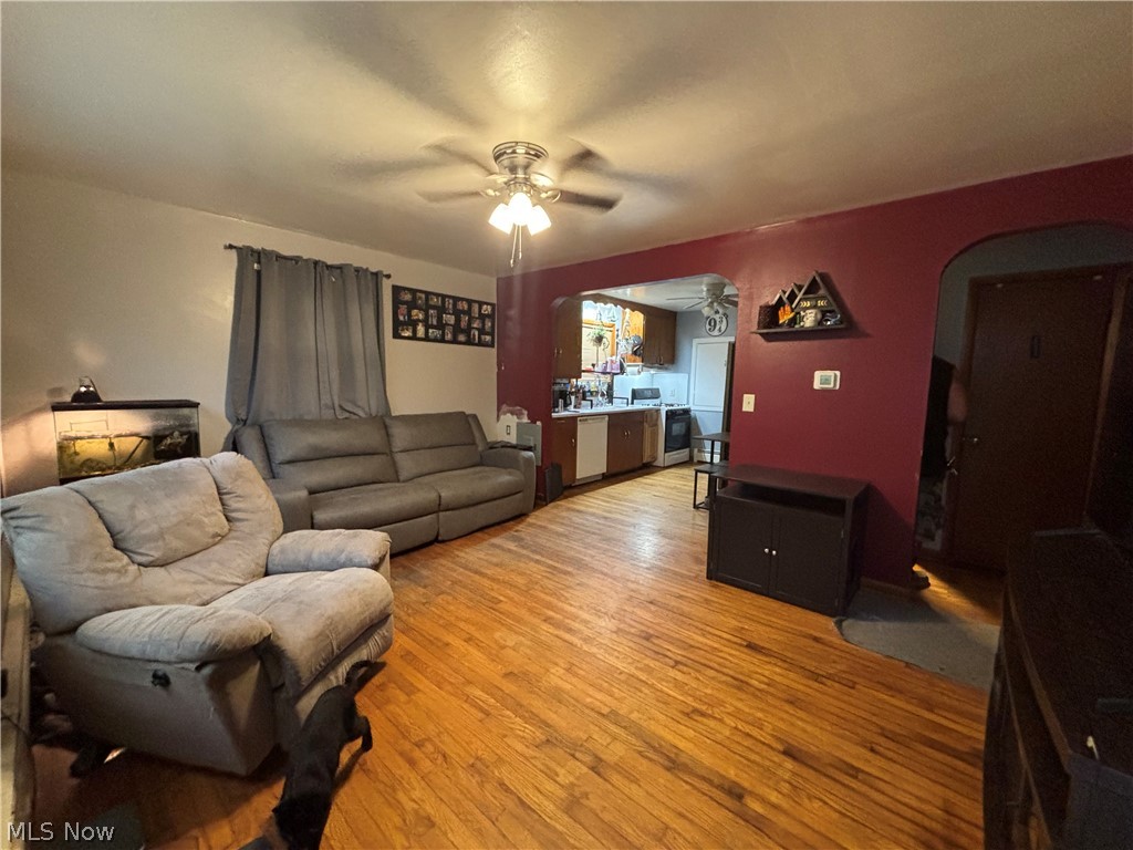 1136 Grand Avenue Madison OH 44057