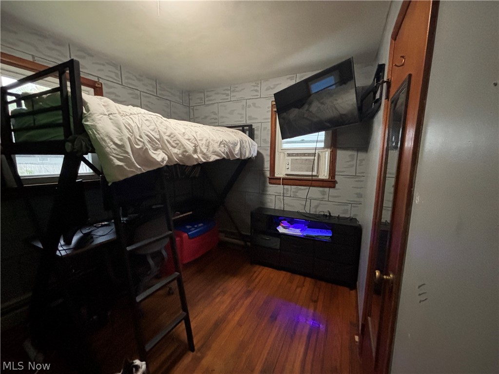 1136 Grand Avenue Madison OH 44057