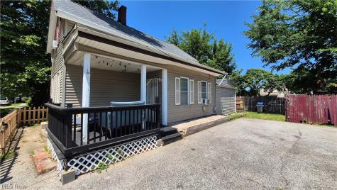 3026 Erin Avenue Cleveland OH 44113