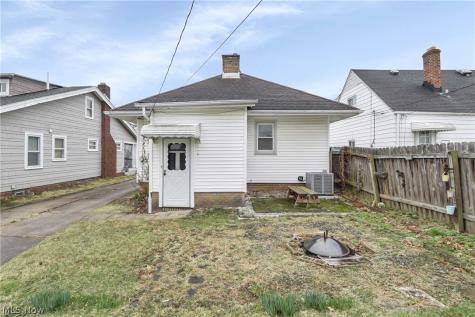 7510 Manhattan Avenue Parma OH 44129