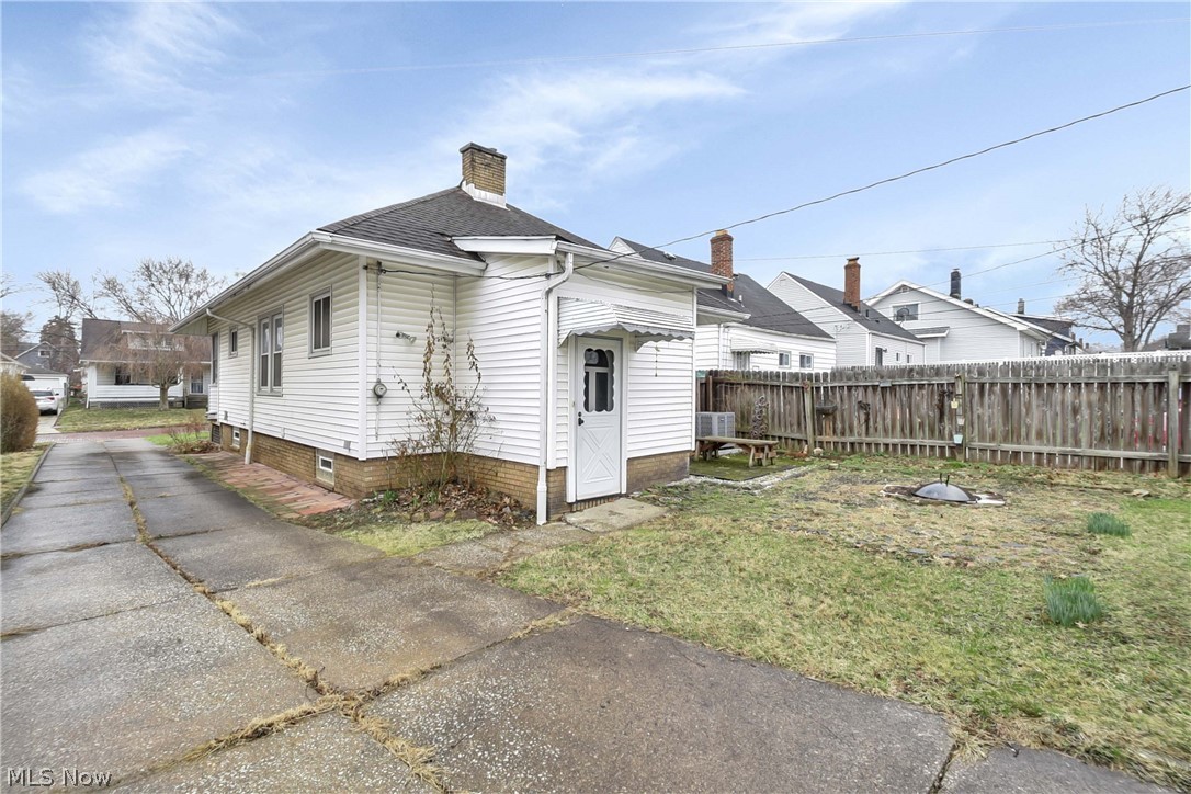 7510 Manhattan Avenue Parma OH 44129