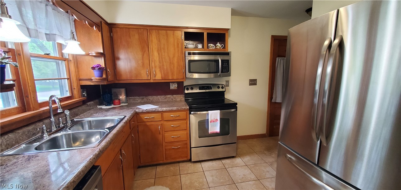 1794 Lilly Lane Alliance OH 44601