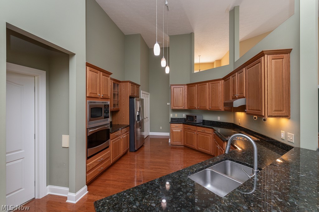 22238 North Trail Strongsville OH 44149
