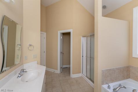 22238 North Trail Strongsville OH 44149