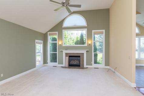 22238 North Trail Strongsville OH 44149