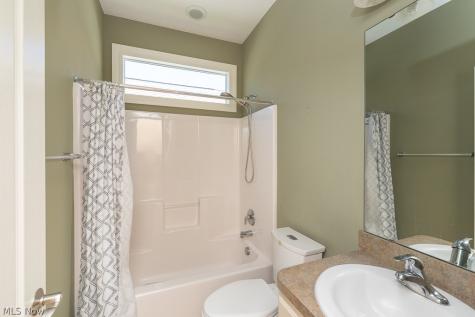 22238 North Trail Strongsville OH 44149