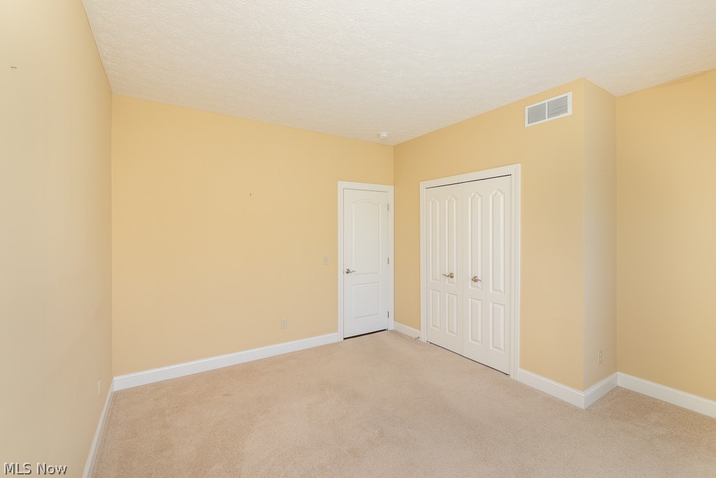 22238 North Trail Strongsville OH 44149