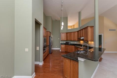 22238 North Trail Strongsville OH 44149